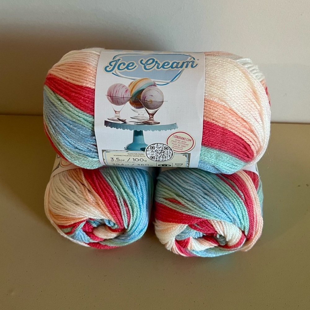 Lion Brand Ice Cream Yarn in Bunny Tracks